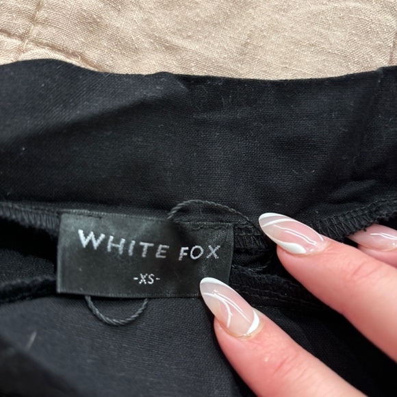 White fox linen shorts - Picture 2 of 2